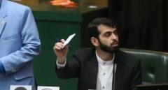 خطاب تاجگردون به نمایندگان با عنوان دستمال کثیف محقق شد/ پدر و برادر ۲۸ ساله نماینده شیراز پست گرفتند